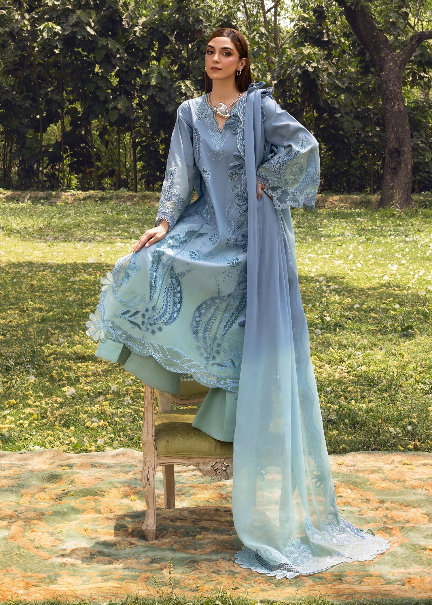 ALL THINGS OMBRE - D1 A - Crimson ALL THINGS OMBRE - D1 A - Crimson