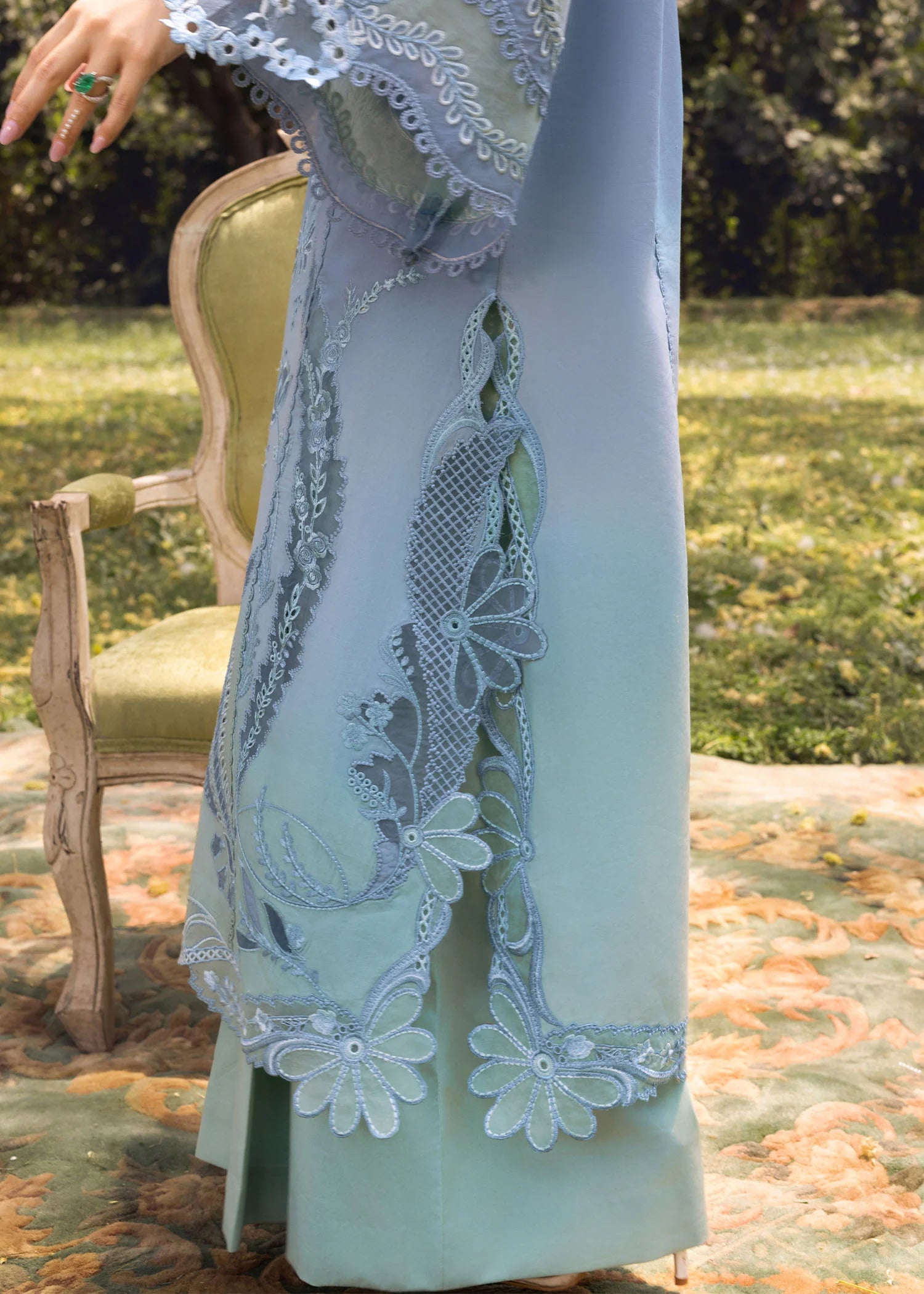 ALL THINGS OMBRE - D1 A - Crimson ALL THINGS OMBRE - D1 A - Crimson