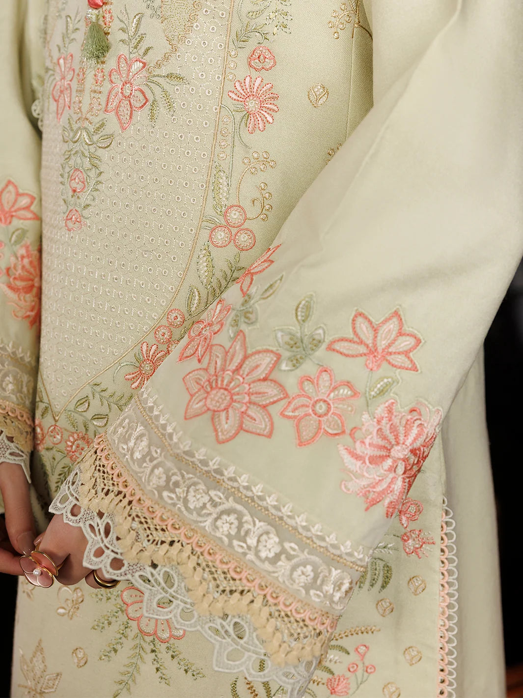 Kaya By Mahnur EMB 3 PC PEACH LEATHER | KA-02