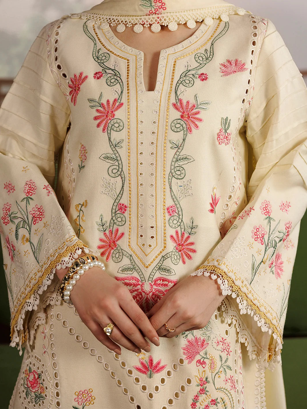 Kaya By Mahnur EMB 3 PC PEACH LEATHER | KA-03