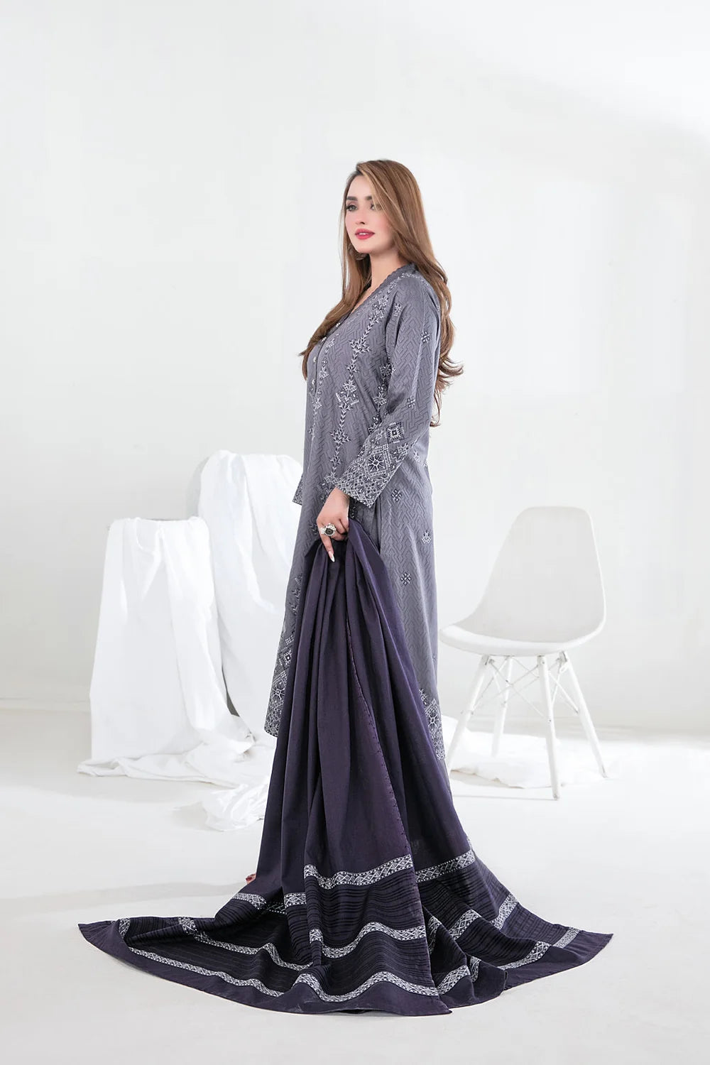 D-5572 - AEERA BY TAWAKKAL SEMI STITCH