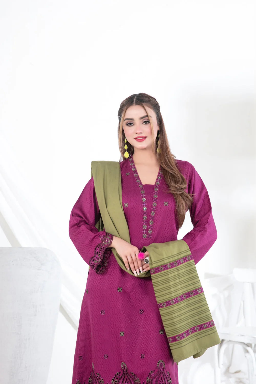 D-5570 - AEERA BY TAWAKKAL SEMI STITCH