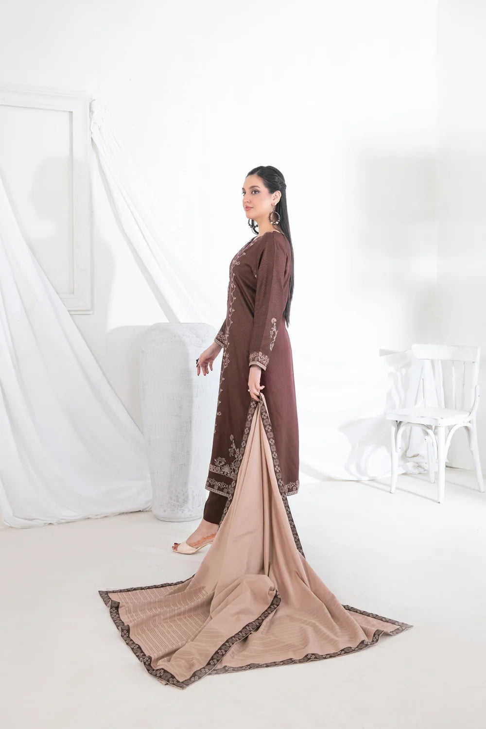 D-5568 - AEERA BY TAWAKKAL SEMI STITCH