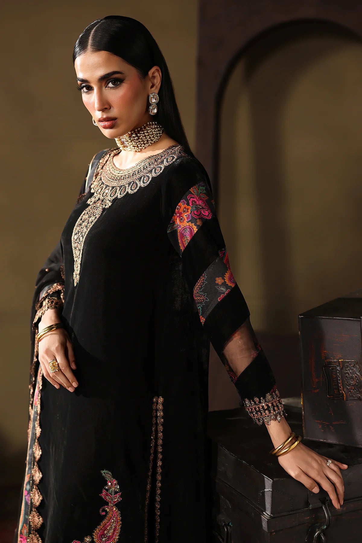 3-PC Unstitched Premium Velvet CVT5-01