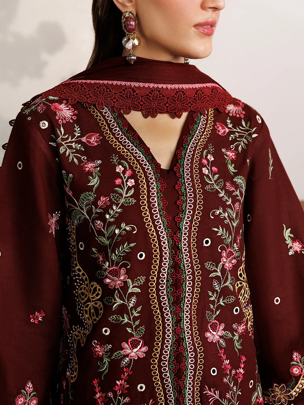 Kaya By Mahnur EMB 3 PC PEACH LEATHER | KA-09