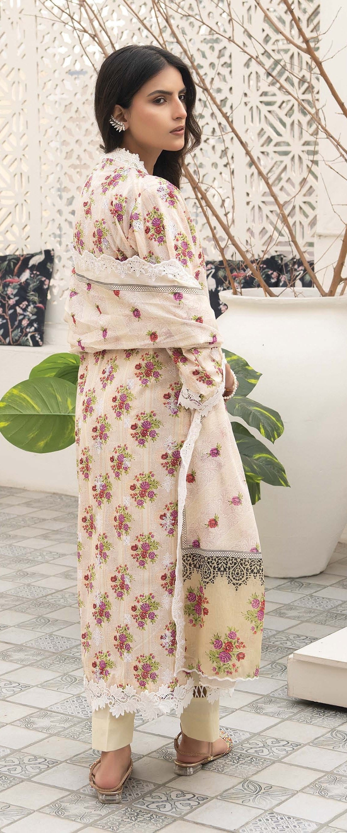 Mashaál by Riaz Arts – D/10 | Embroidered Lawn Shirt with Embroidered Lawn Voile Dupatta