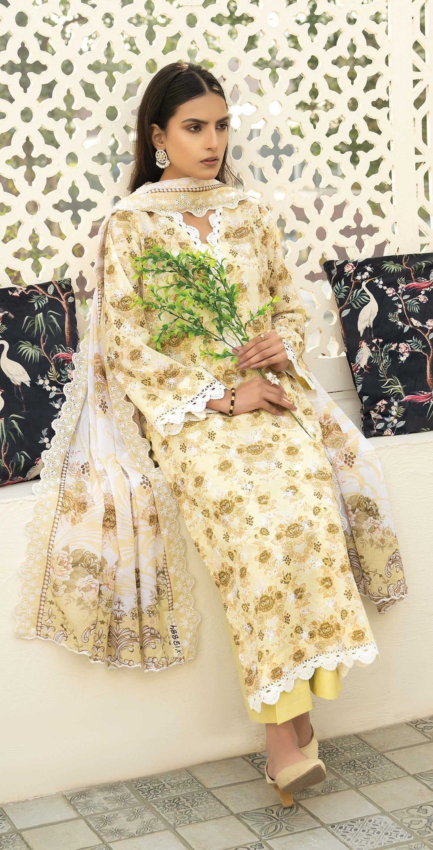 Mashaál by Riaz Arts – D/03     | Embroidered Lawn Shirt with Embroidered Lawn Voile Dupatta