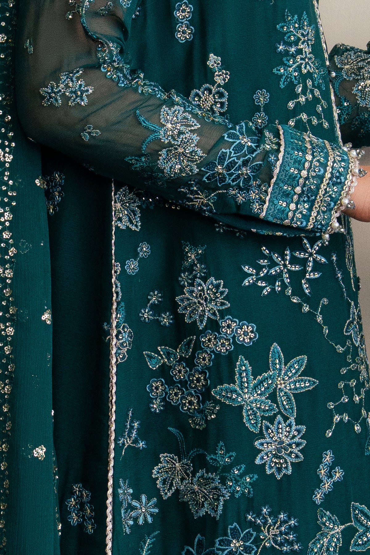 AZARI - XENIA KALANI LUXURY FORMALS