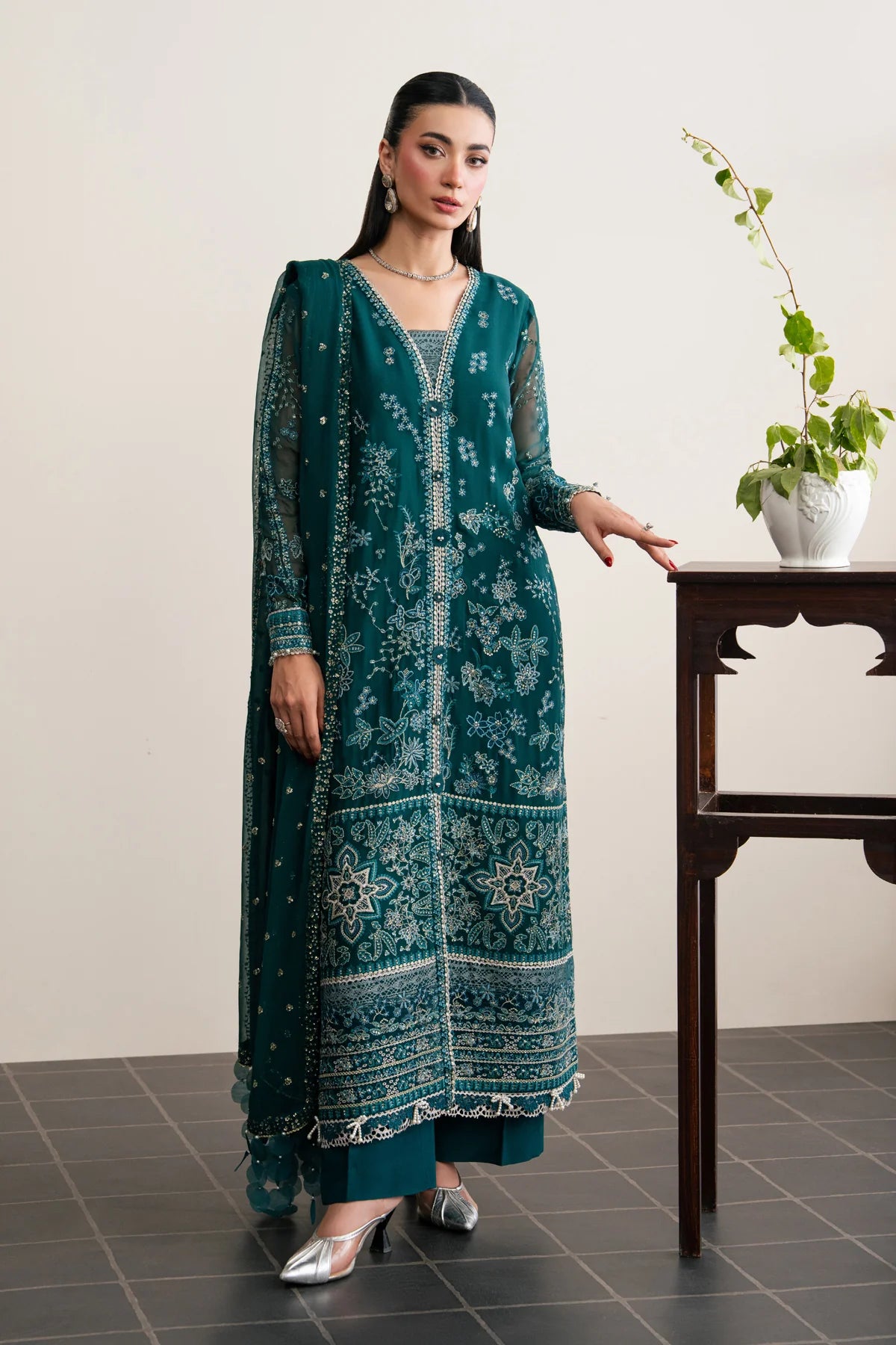 AZARI - XENIA KALANI LUXURY FORMALS