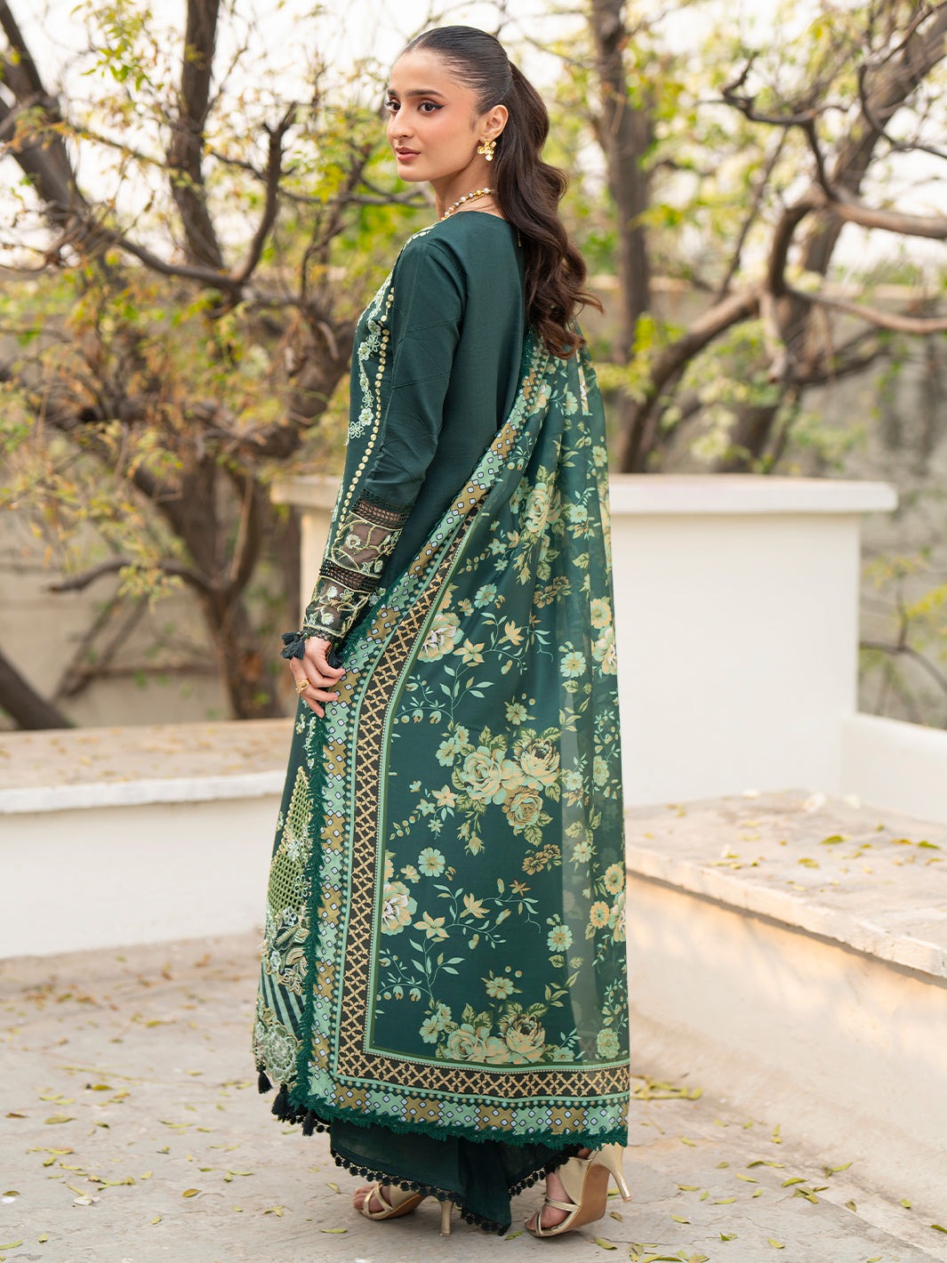 AN-010 | Angan By Mahnur - Embroidered Lawn '26