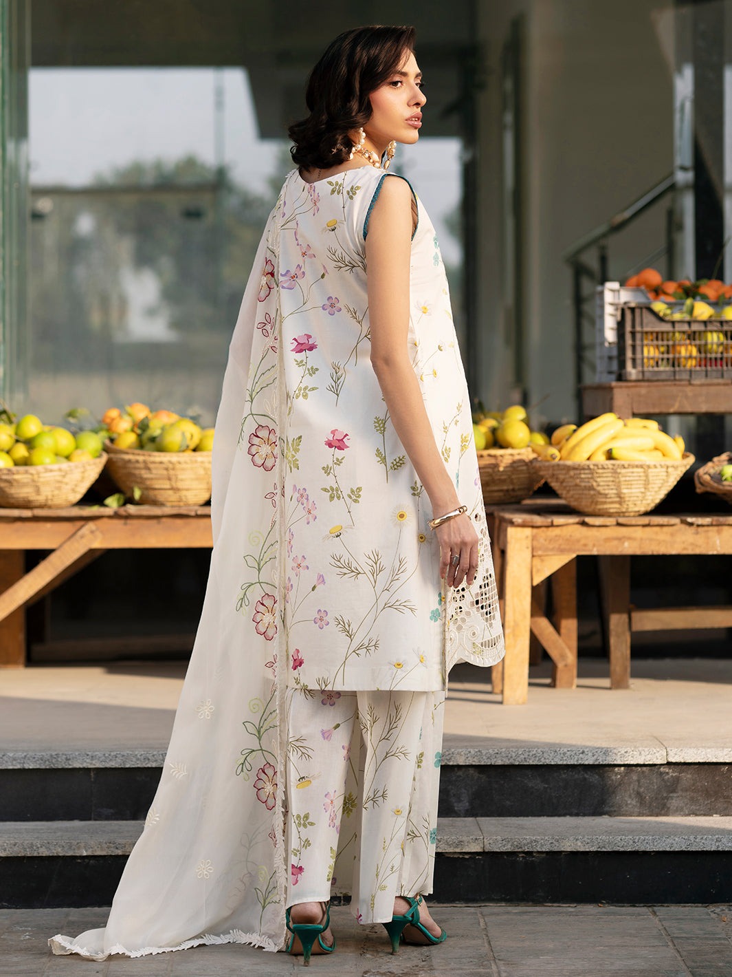 BW - 002 Broadway By Mahnur | 3 PC  Lawn 26