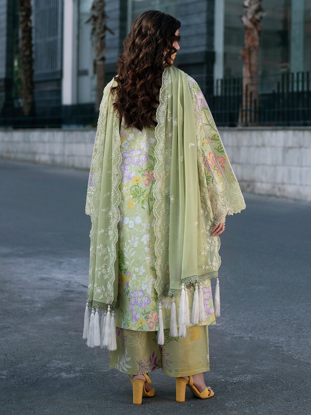 BW - 005 Broadway By Mahnur | 3 PC  Lawn 26