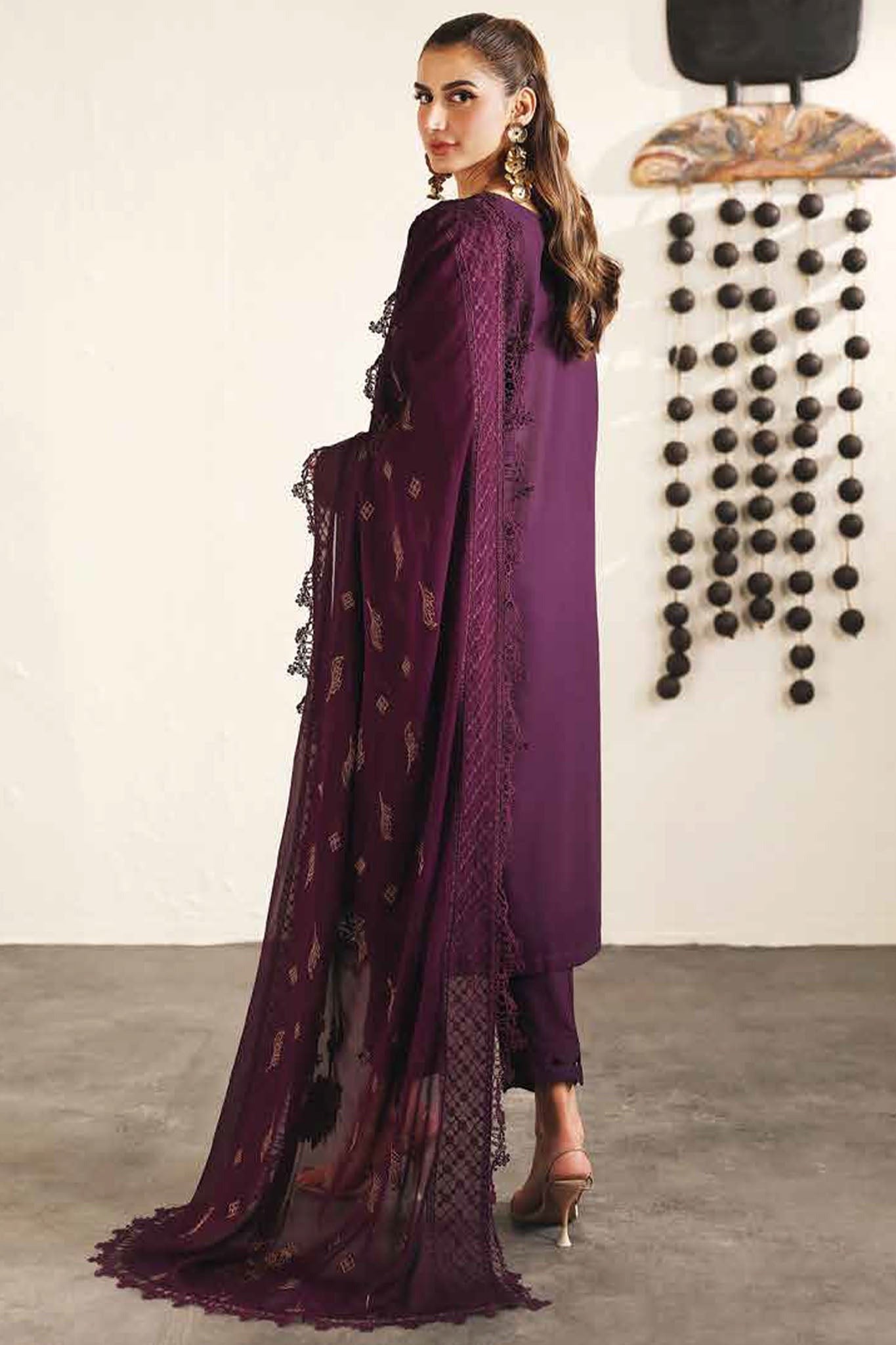 Daria by Riaz Arts DL-05 – Embroidered Lawn 3 Piece Unstitched Suit