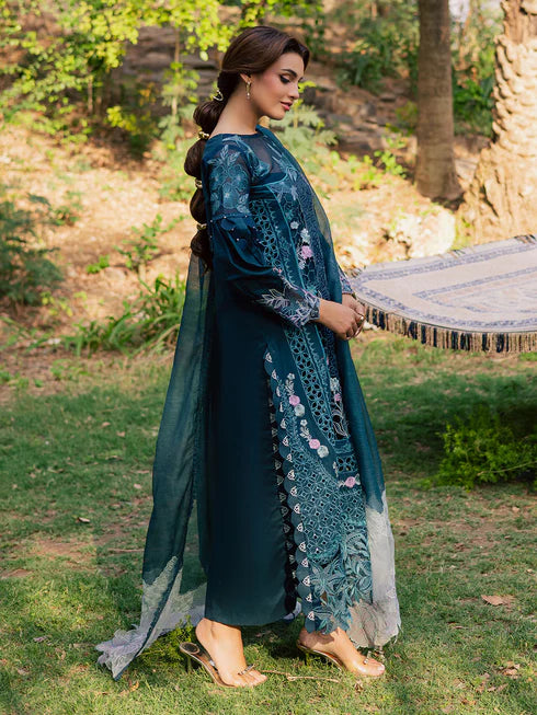 ET - 05 | 3 PC Luxury Lawn - Parishay