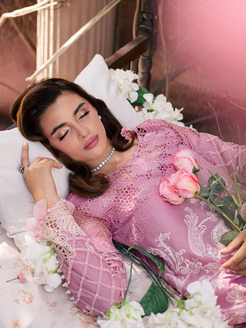 ET - 06 | 3 PC Luxury Lawn - Parishay