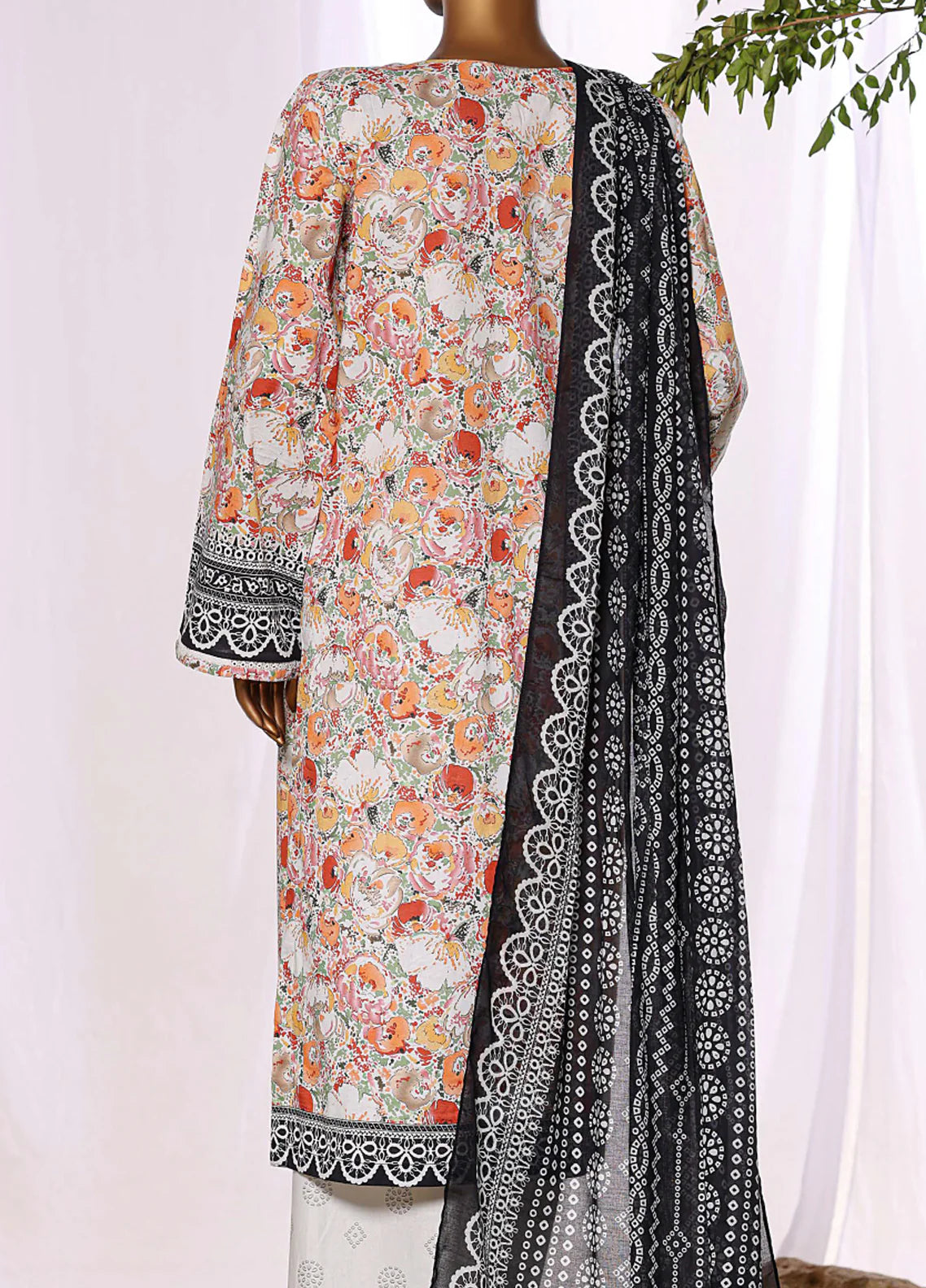 HZ Textiles Embroidered Lawn 3 Piece Stitched Suit HZ26DWE D-045