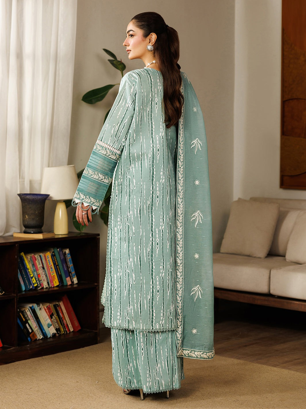 L-02 | Leila By Mahnur 3 PC Lawn