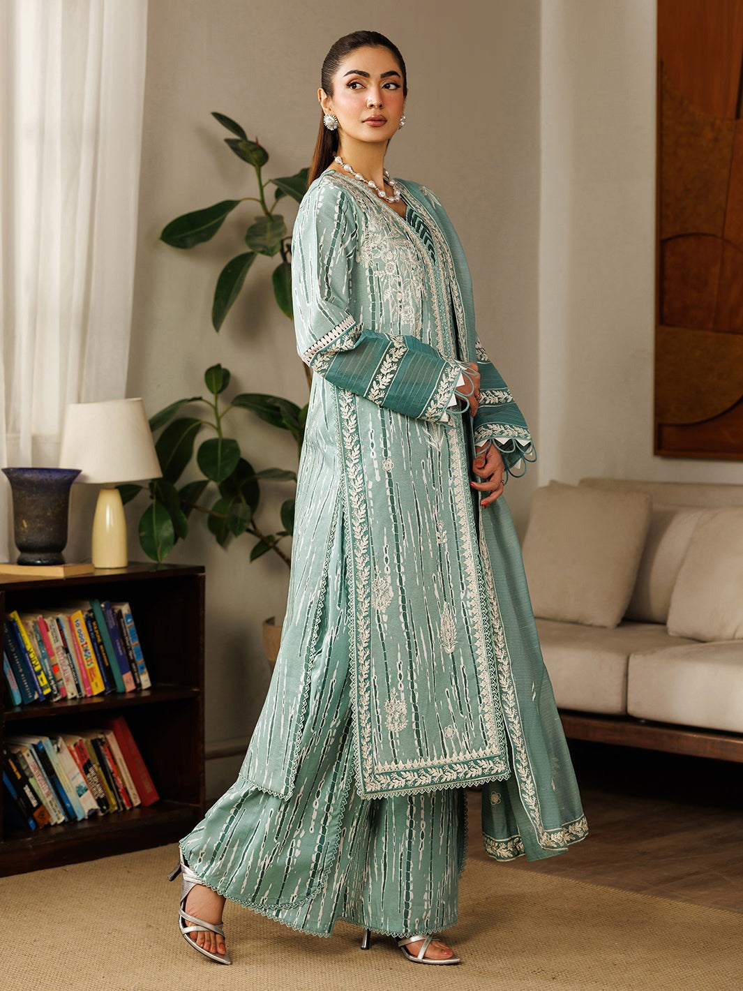 L-02 | Leila By Mahnur 3 PC Lawn