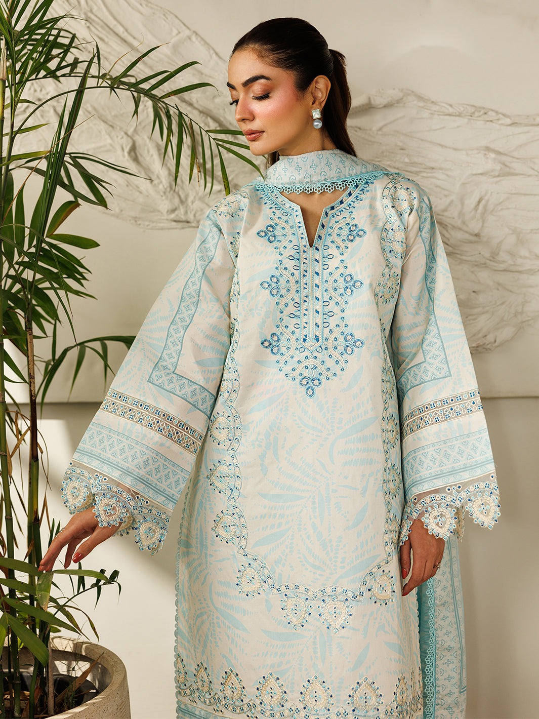 L-10 | Leila By Mahnur 3 PC Lawn