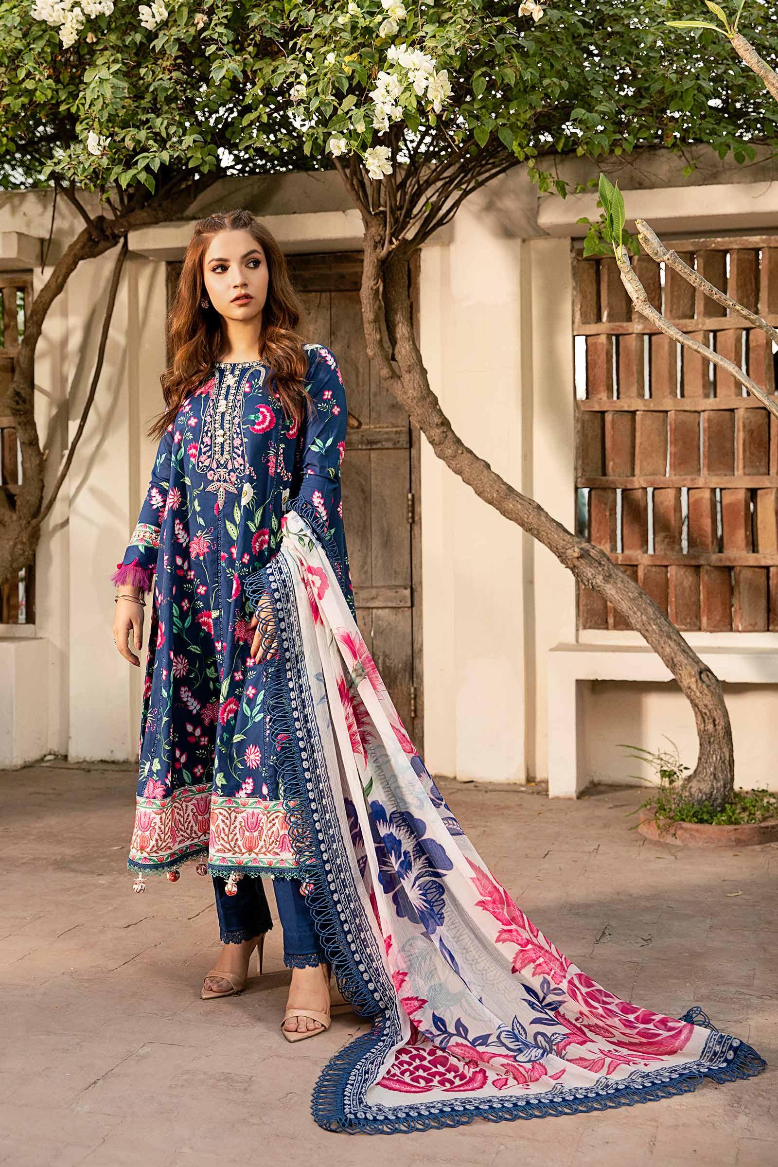 3 Pc Unstitched Embroidered Lawn Suit | MB-CUS25-901B - MARIA.B