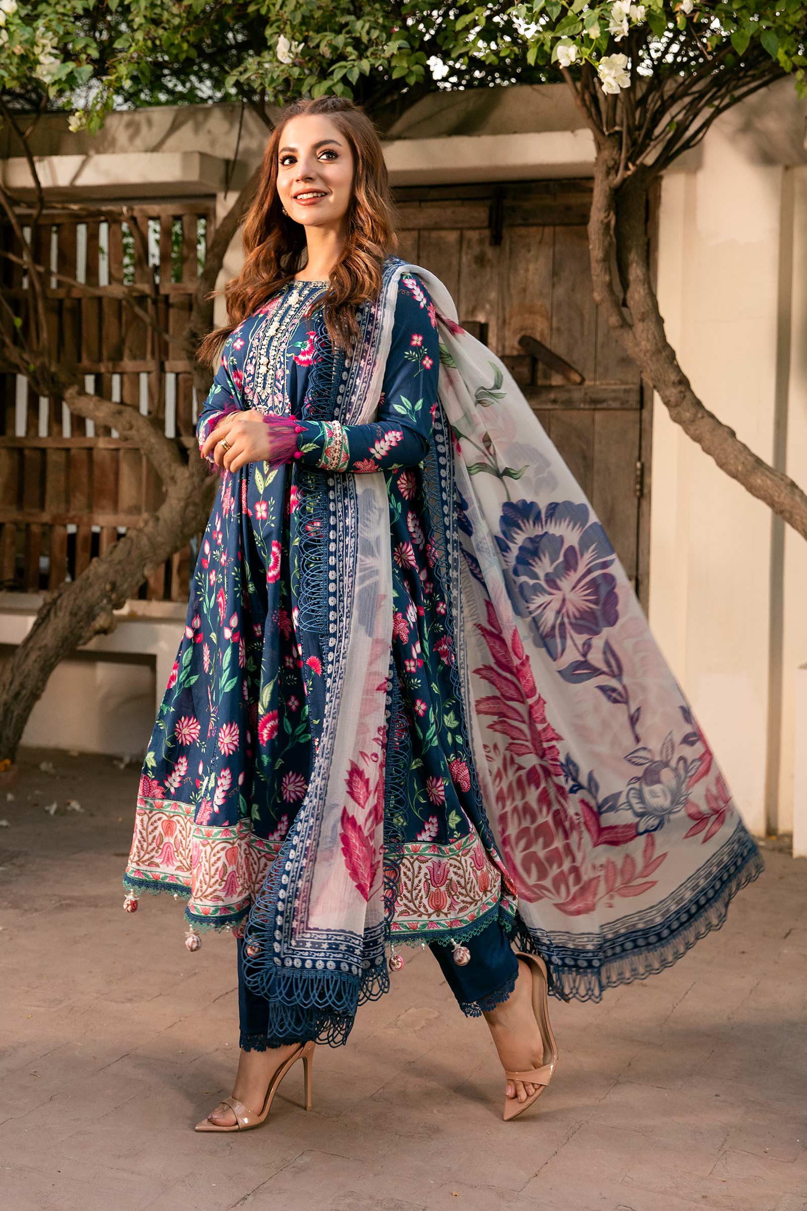 3 Pc Unstitched Embroidered Lawn Suit | MB-CUS25-901B - MARIA.B