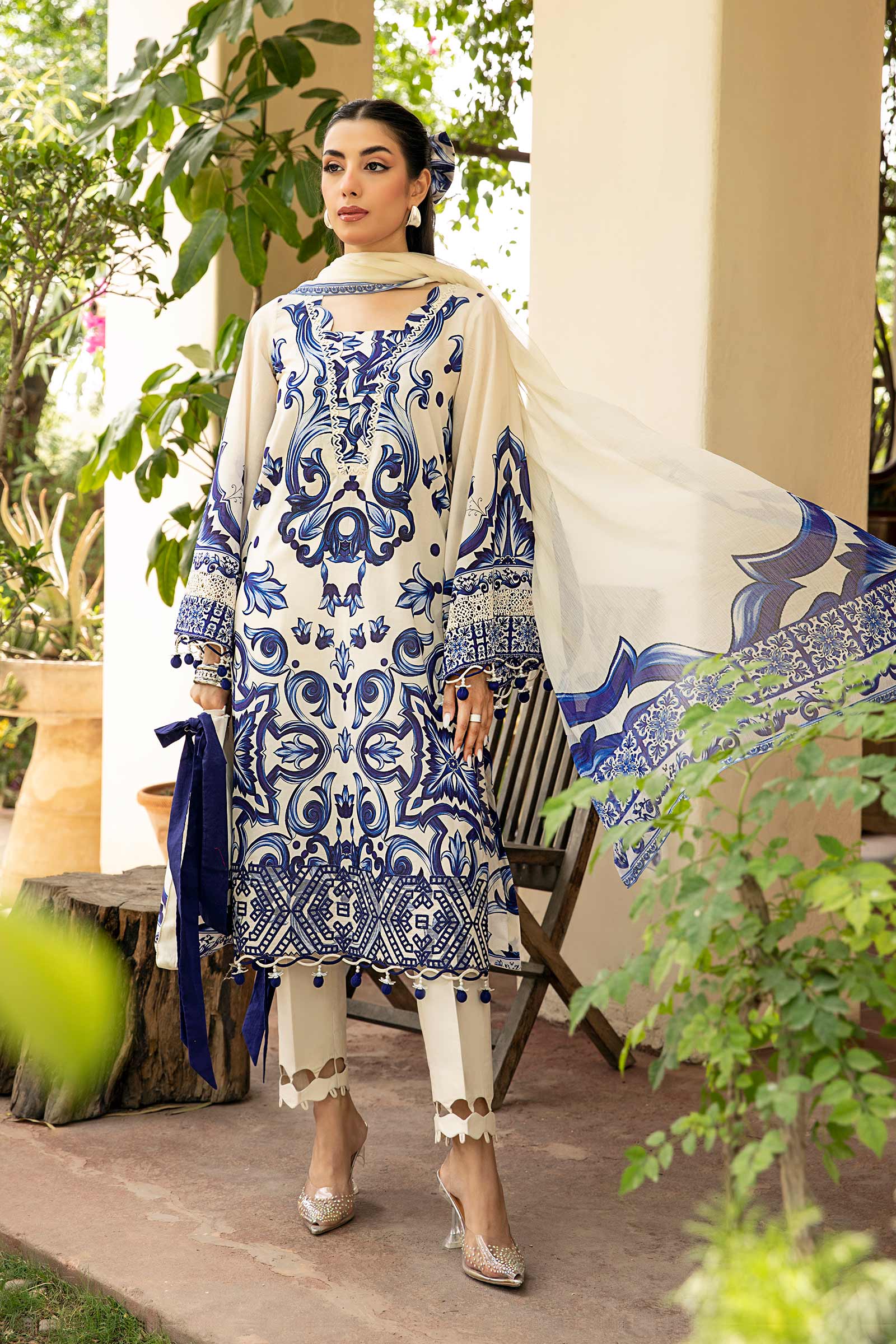3 Pc Unstitched Embroidered Lawn Suit | MB-CUS25-904A - MARIA.B