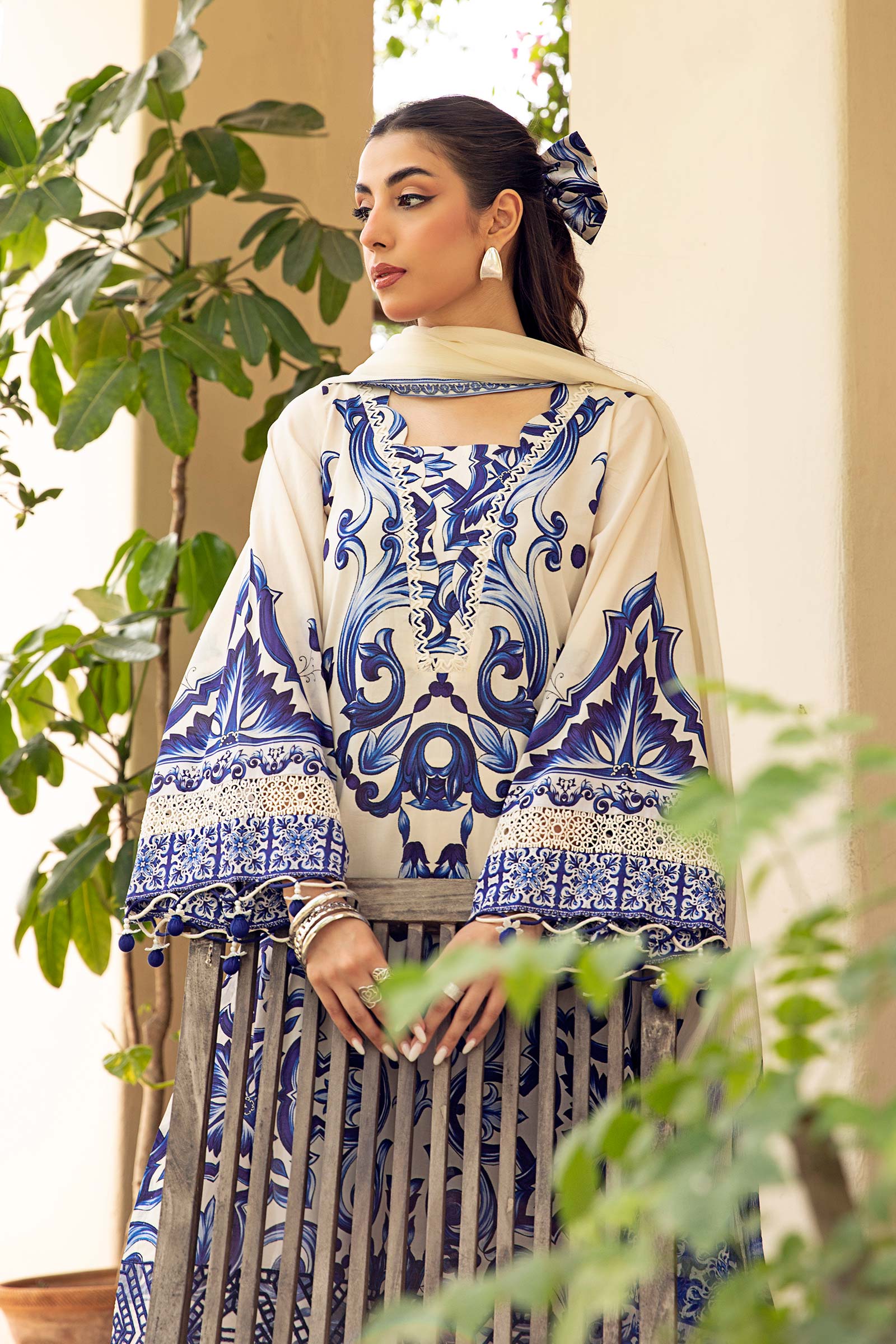 3 Pc Unstitched Embroidered Lawn Suit | MB-CUS25-904A - MARIA.B