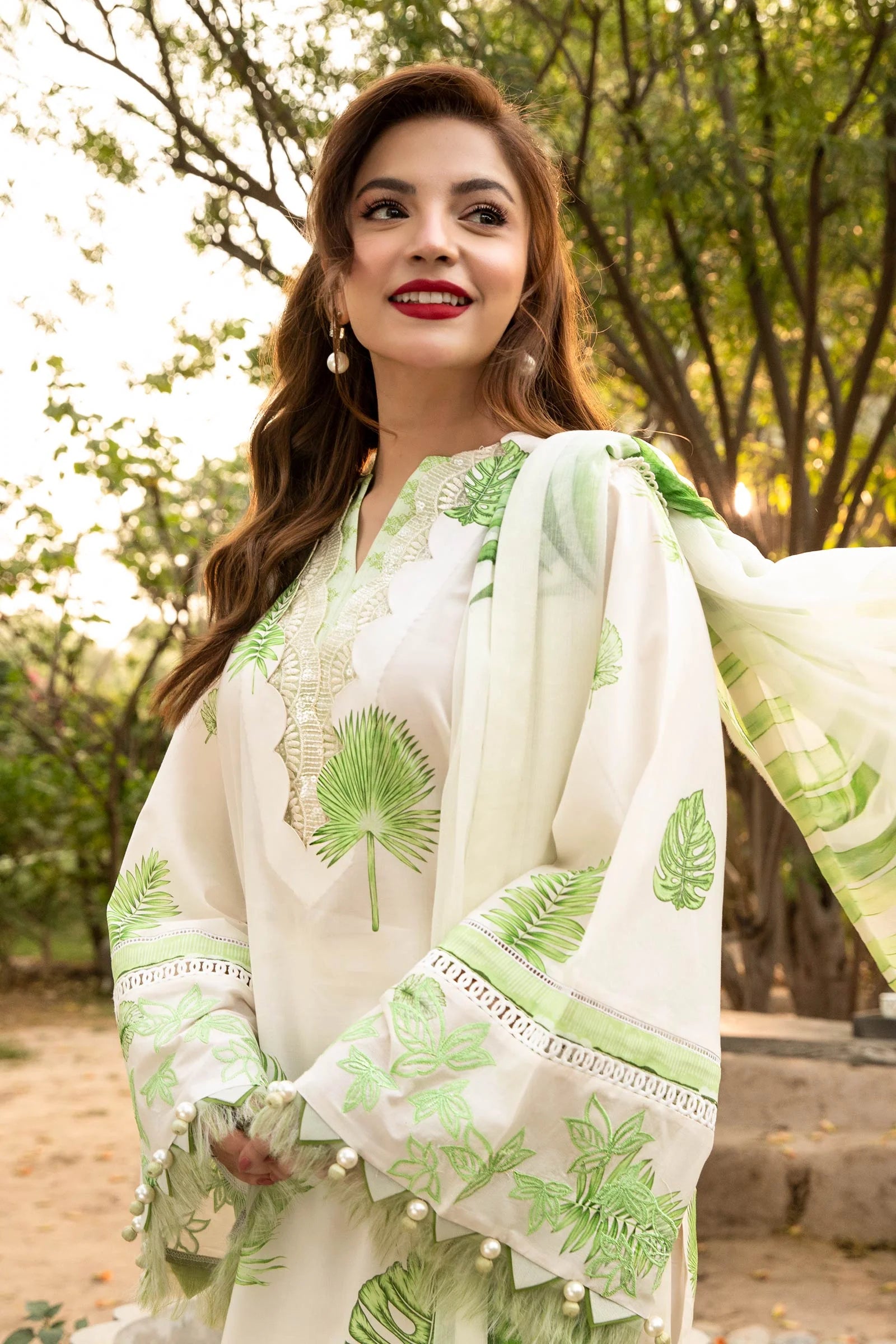 3 Pc Unstitched Embroidered Lawn Suit | MB-CUS25-906B - MARIA.B