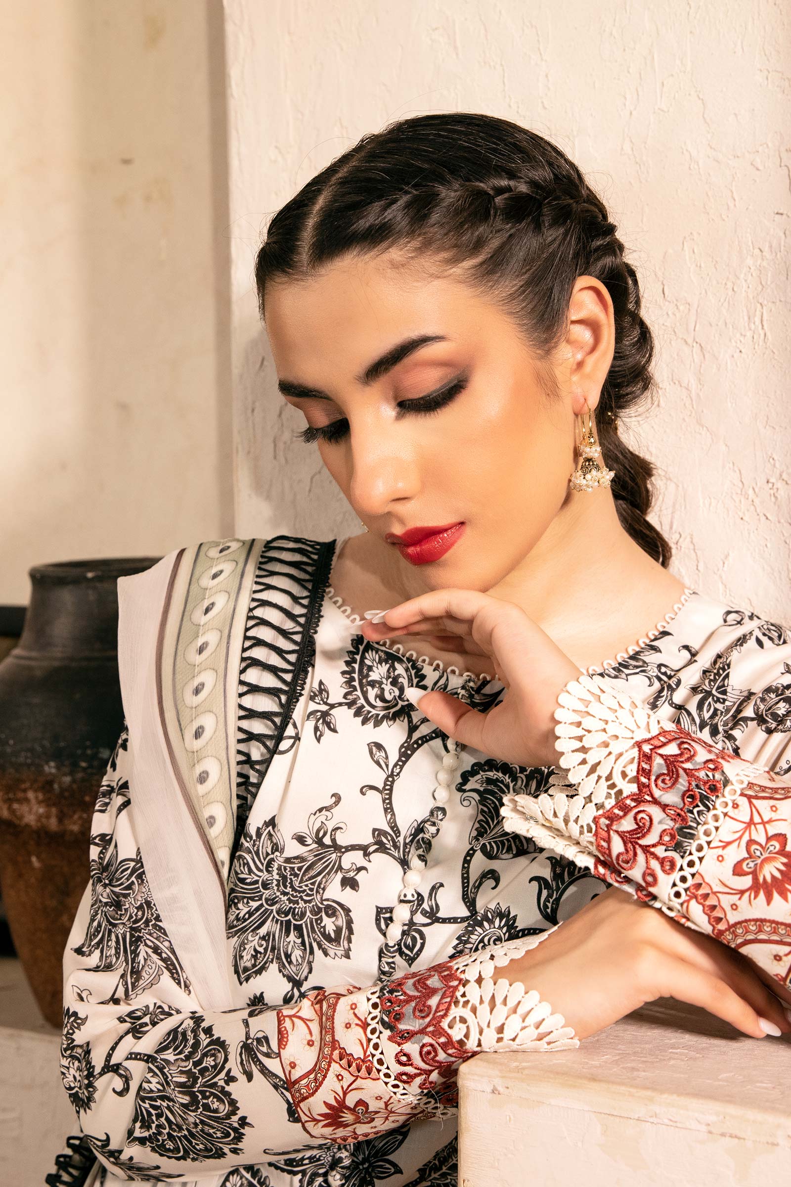 3 Pc Unstitched Embroidered Slub Lawn Suit | MB-CUS25-909A - MARIA.B