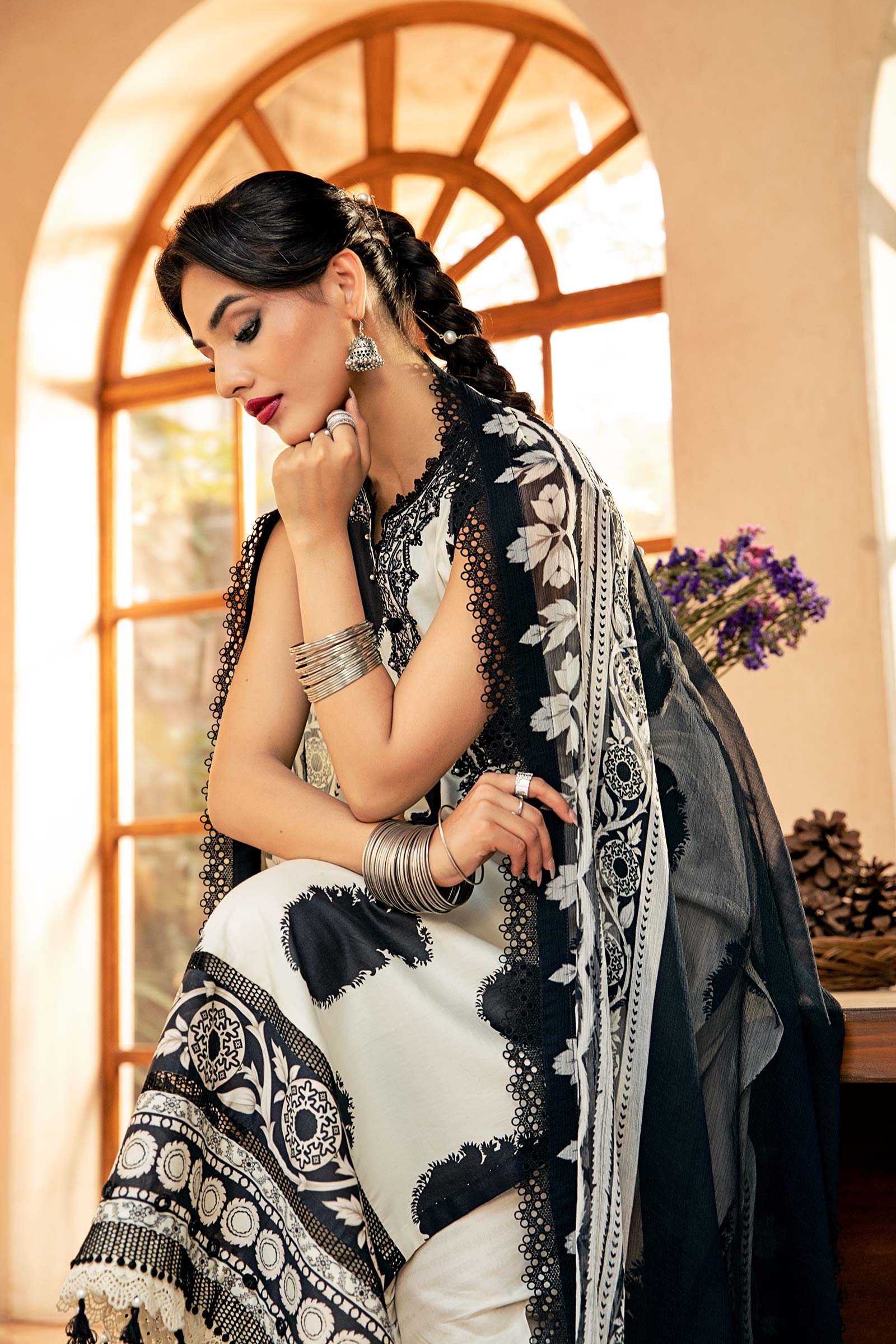 3 Pc Unstitched Embroidered Slub Lawn Suit | MB-CUS25-911B - MARIA.B