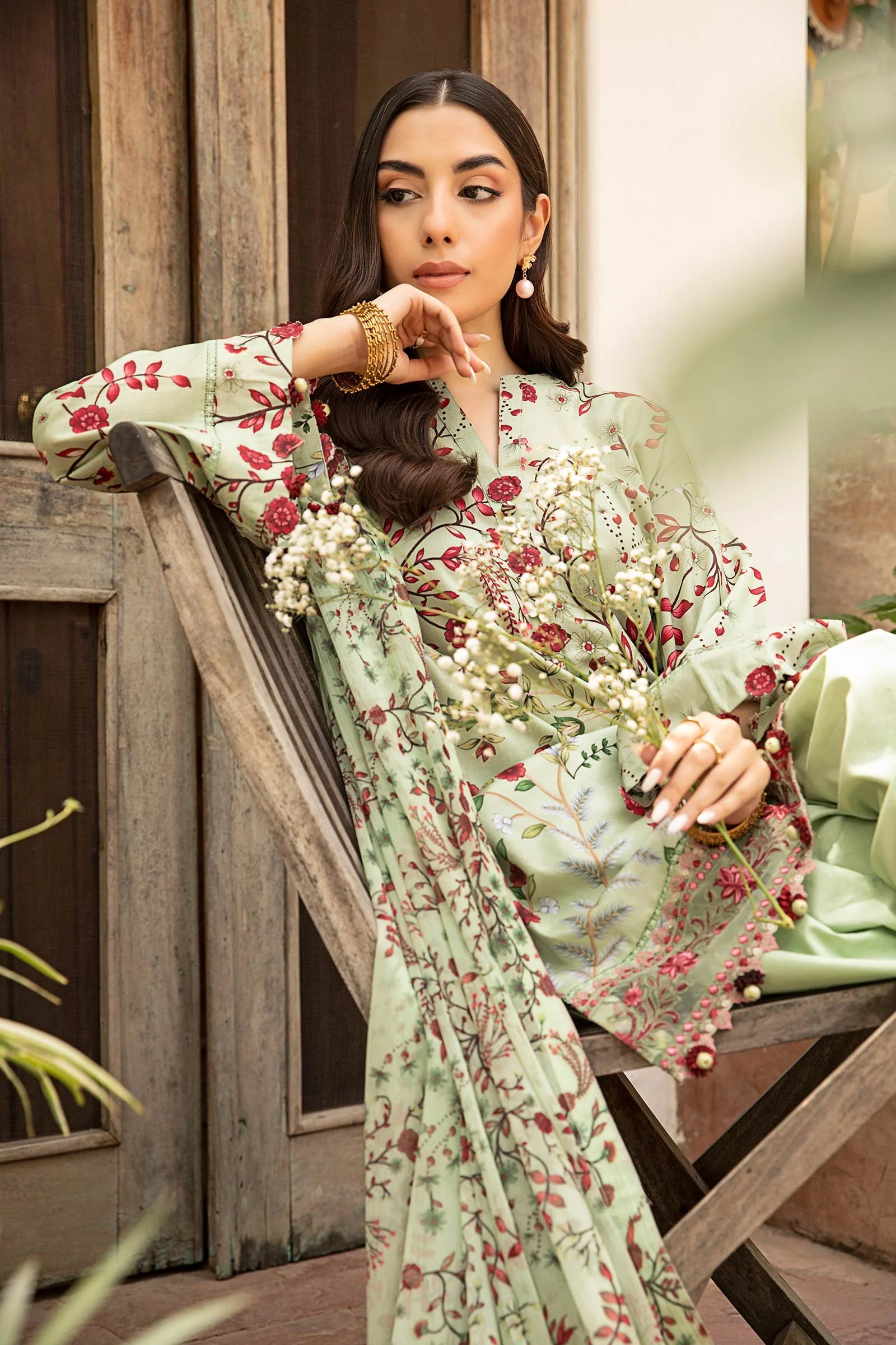 3 Pc Unstitched Embroidered Slub Lawn Suit | MB-CUS25-912B - MARIA.B
