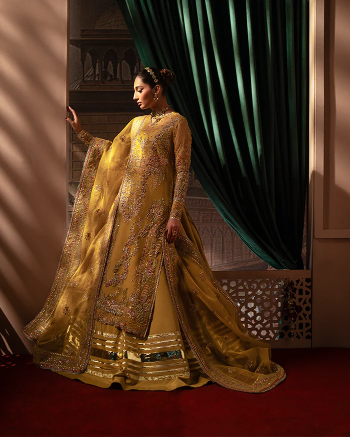 Zevk Bano Rani – Hand-Embellished Radiant Yellow Organza Festive Set