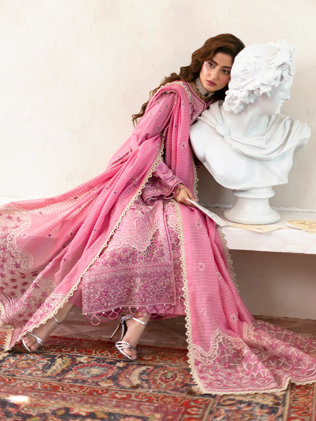 Raha | 3 PC Luxury Lawn - Mahnur
