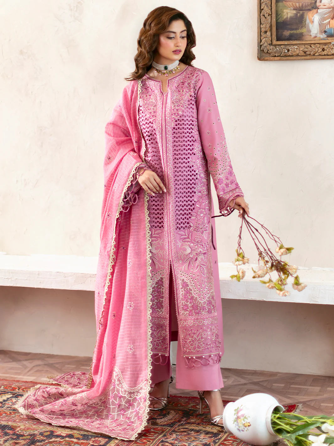 Raha | 3 PC Luxury Lawn - Mahnur
