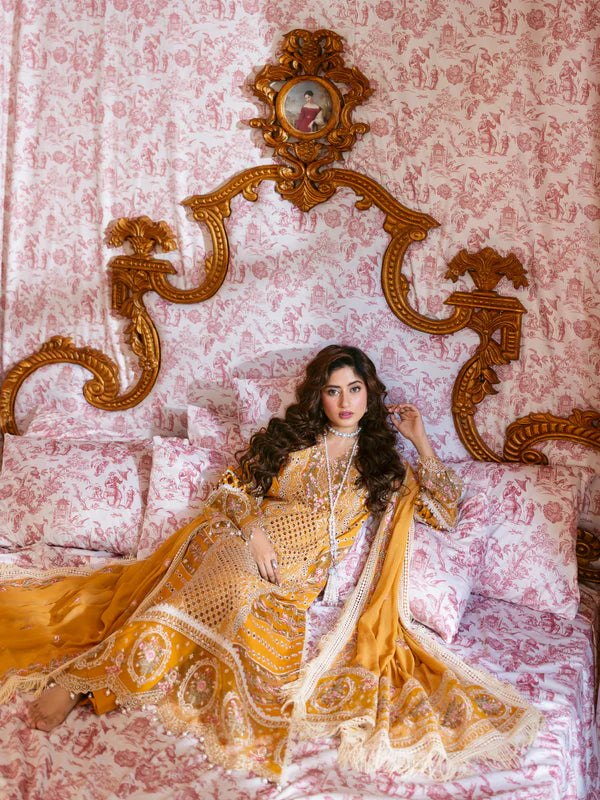 Rosy | 3 PC Luxury Lawn - Mahnur
