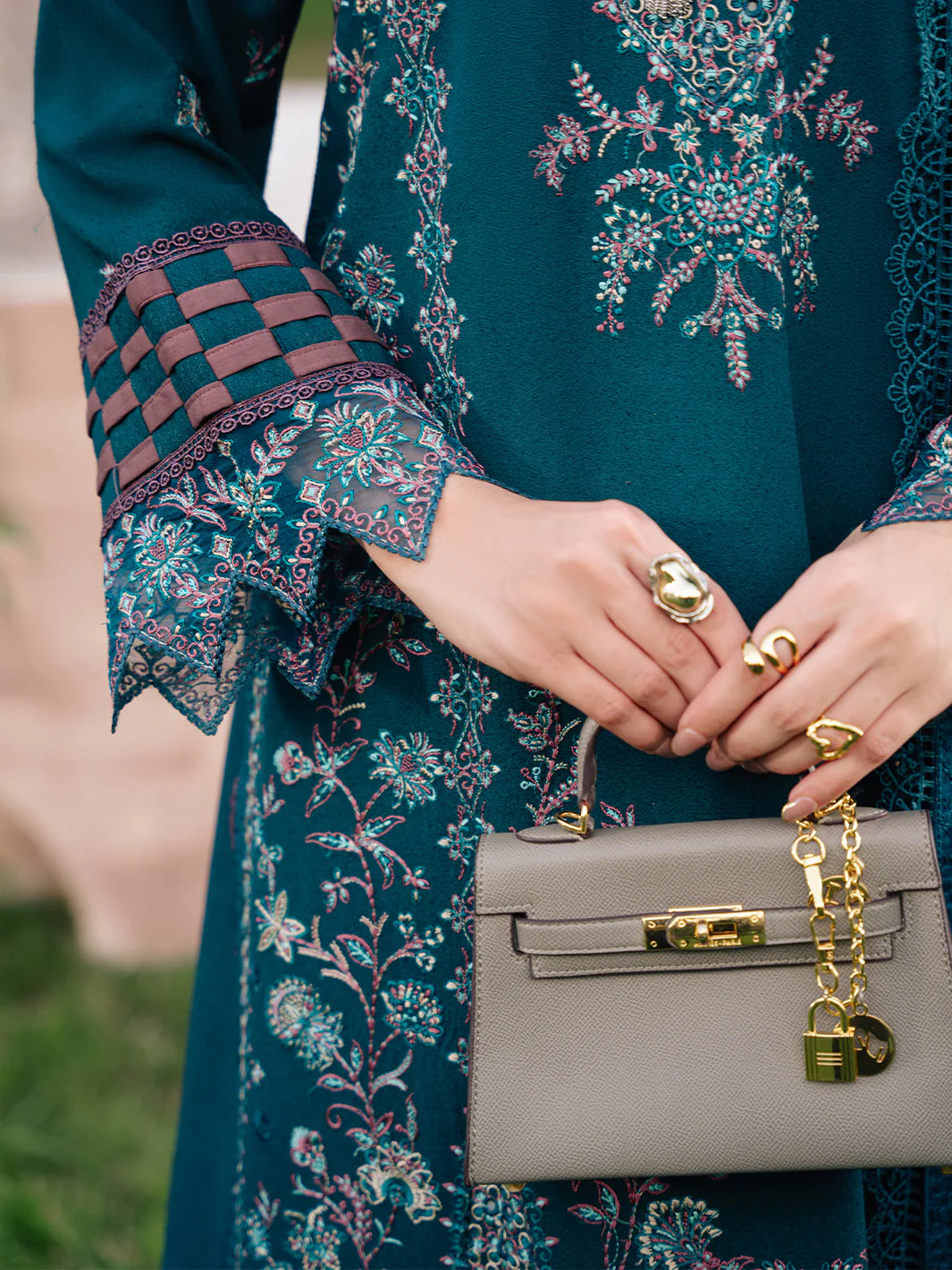 MAHNUR   Secret Garden  by  MAHNUR   SG-009 | Exquisite Embroidered Karandi 3-Piece Winter Suit with Wool Shawl