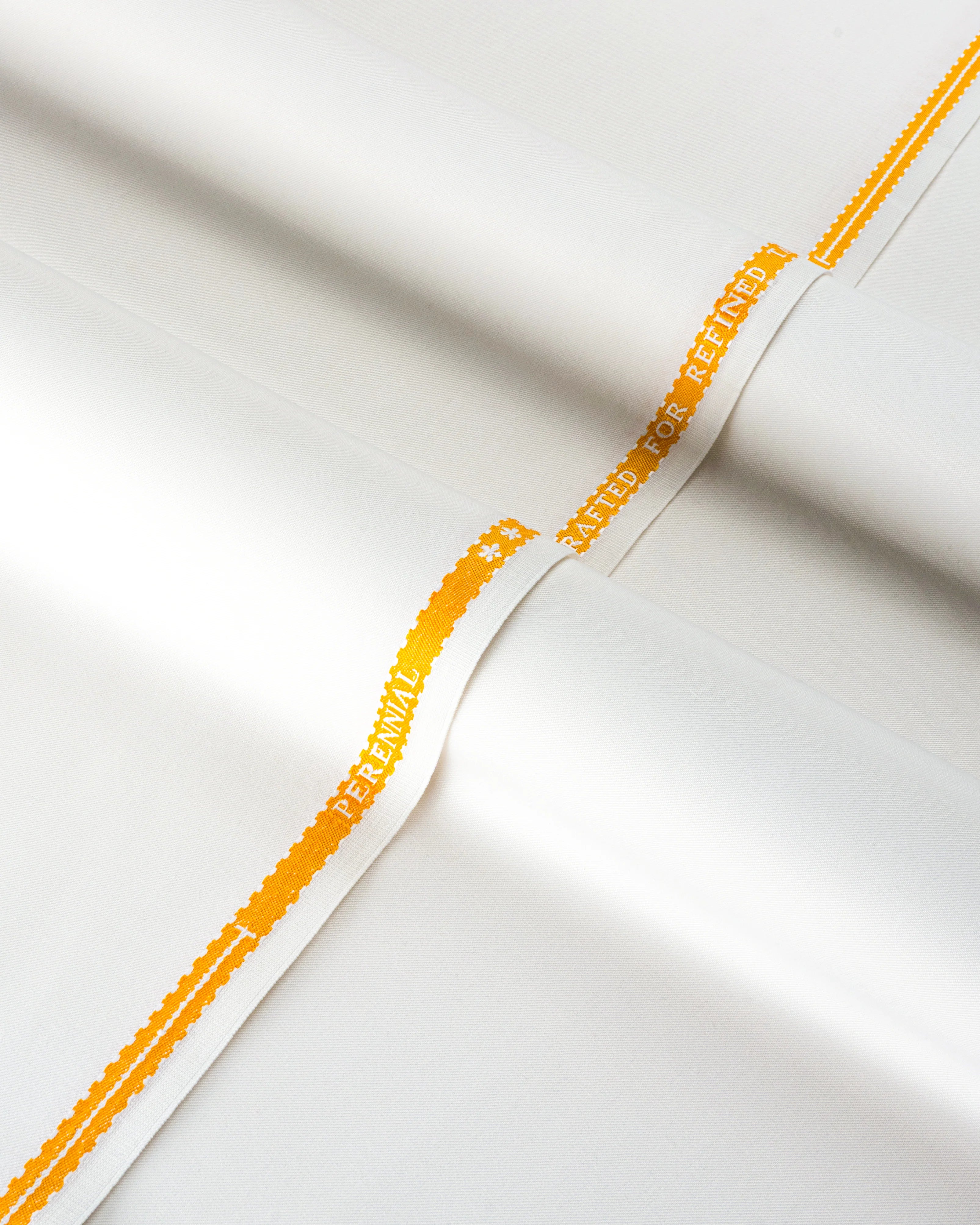 PERENNIAL   - Off White