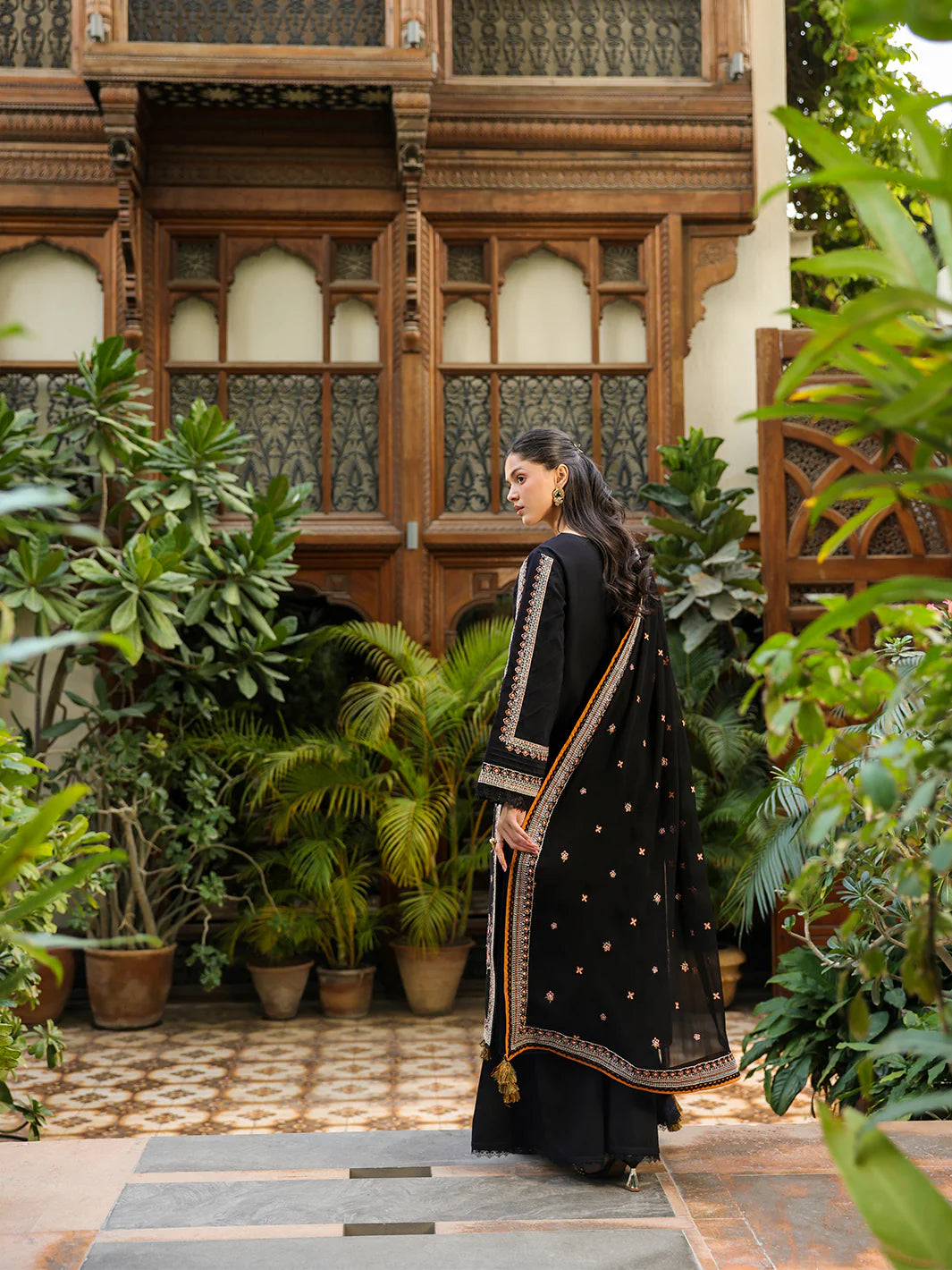 SH-06 | SHANAYA LAWN 26 VOL 2 BY MAHNUR