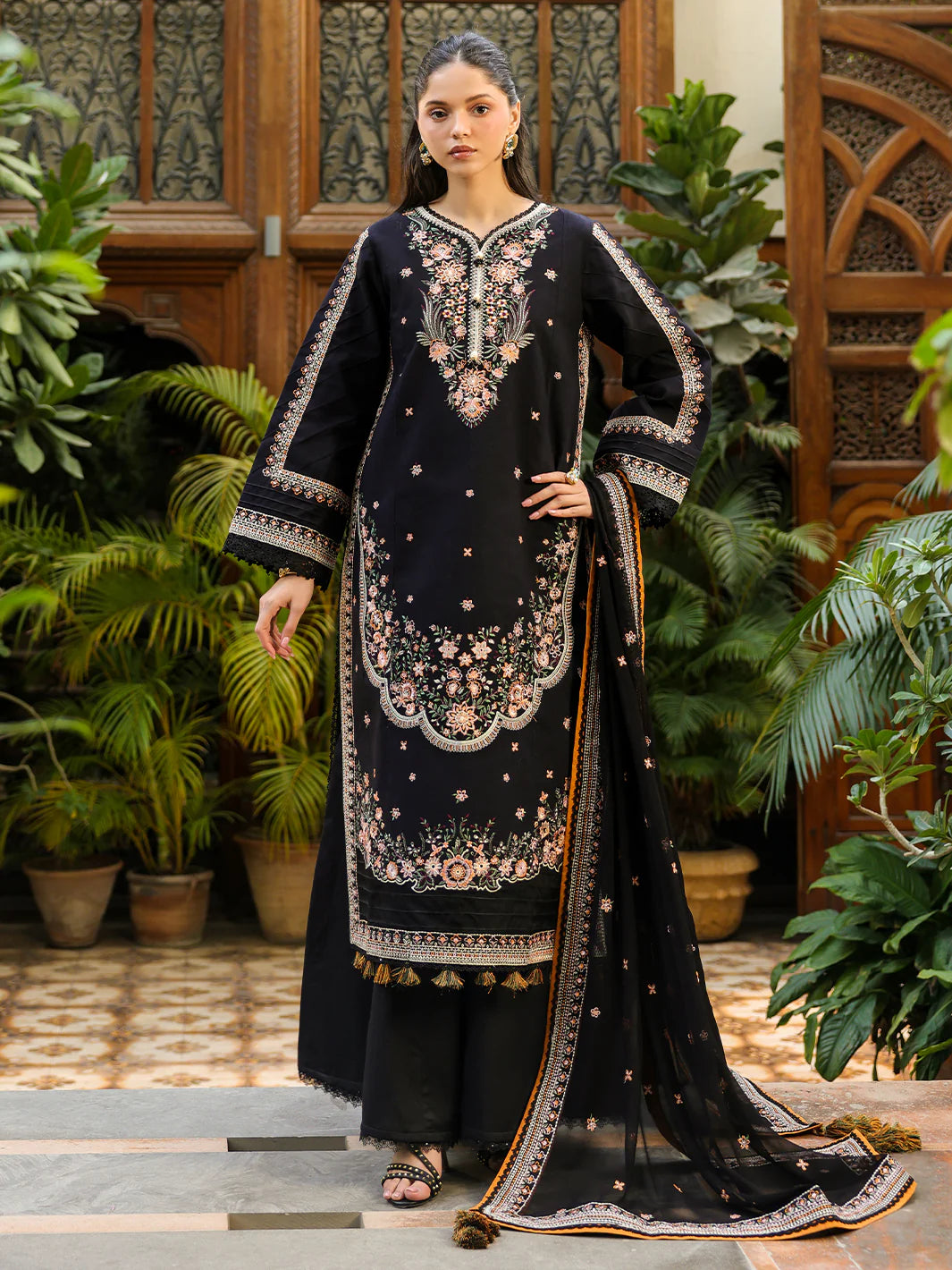 SH-06 | SHANAYA LAWN 26 VOL 2 BY MAHNUR