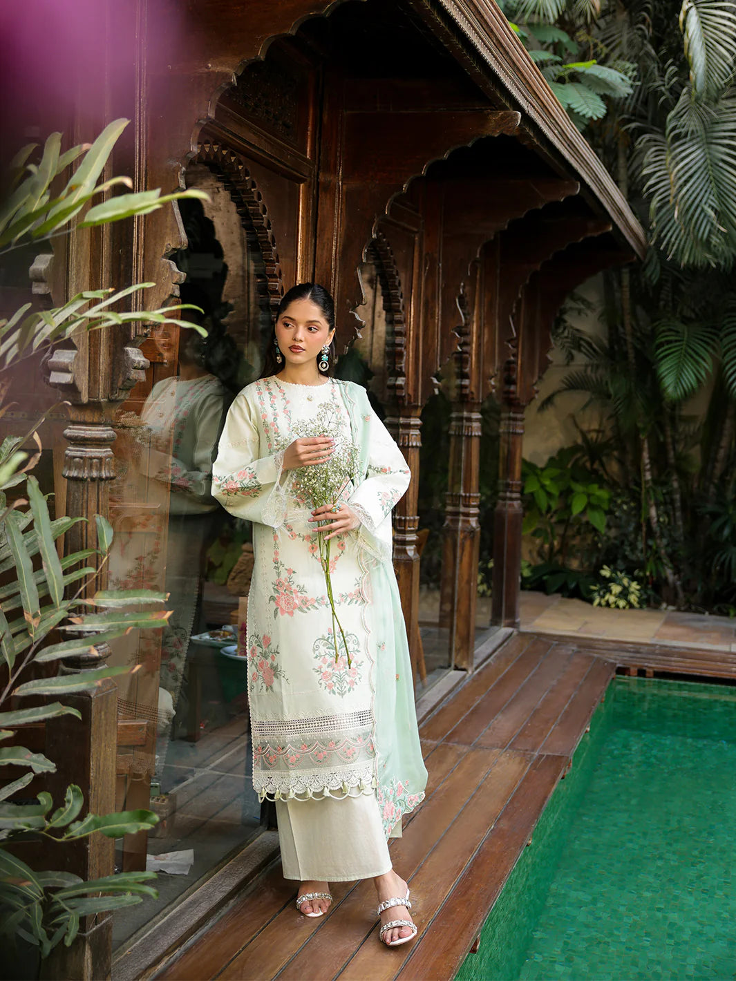 SH-09 | SHANAYA LAWN 26 VOL 2 BY MAHNUR