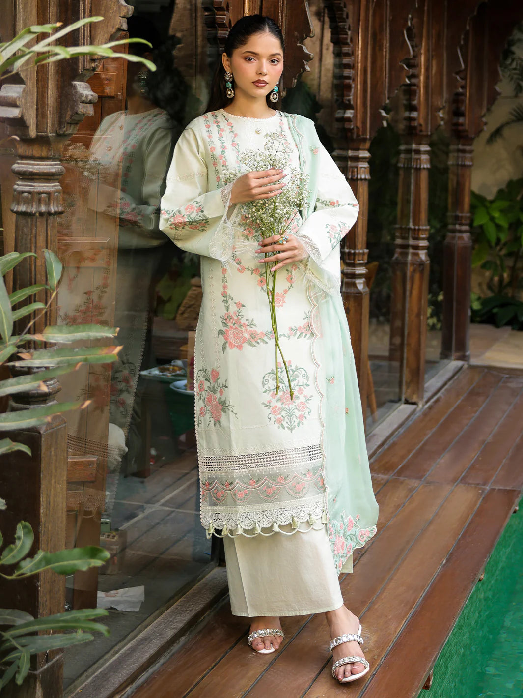 SH-09 | SHANAYA LAWN 26 VOL 2 BY MAHNUR