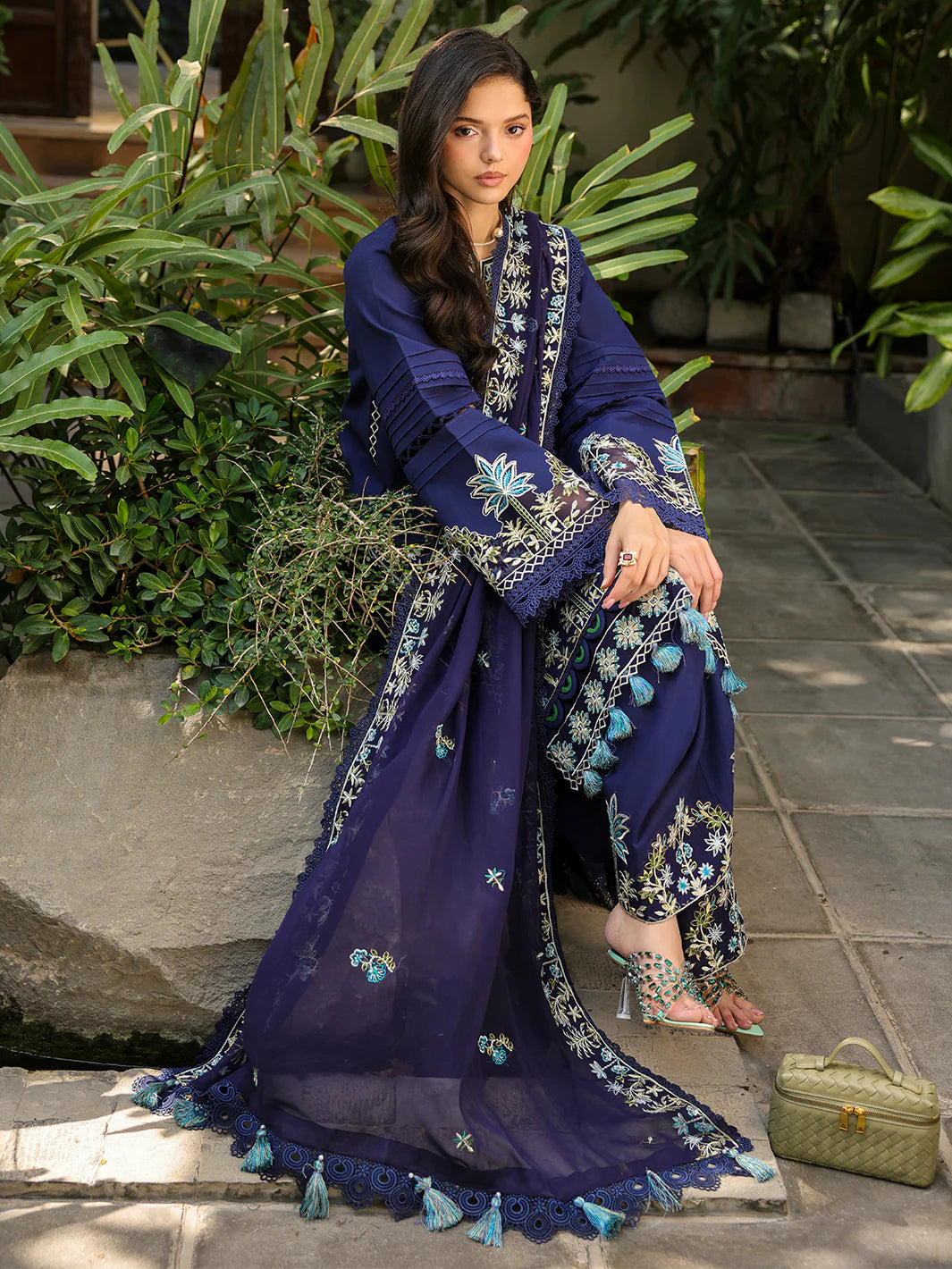 SH-10 | SHANAYA LAWN 26 VOL 2 BY MAHNUR