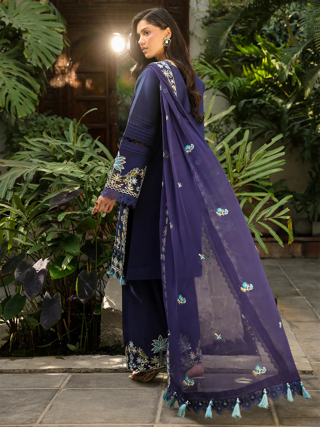 SH-10 | SHANAYA LAWN 26 VOL 2 BY MAHNUR
