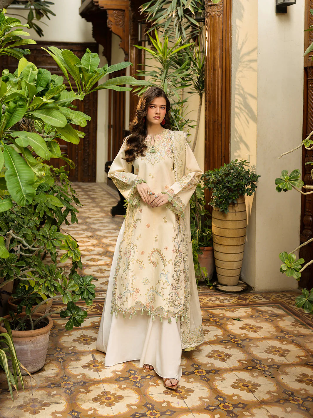 SH-11 | SHANAYA LAWN 26 VOL 2 BY MAHNUR