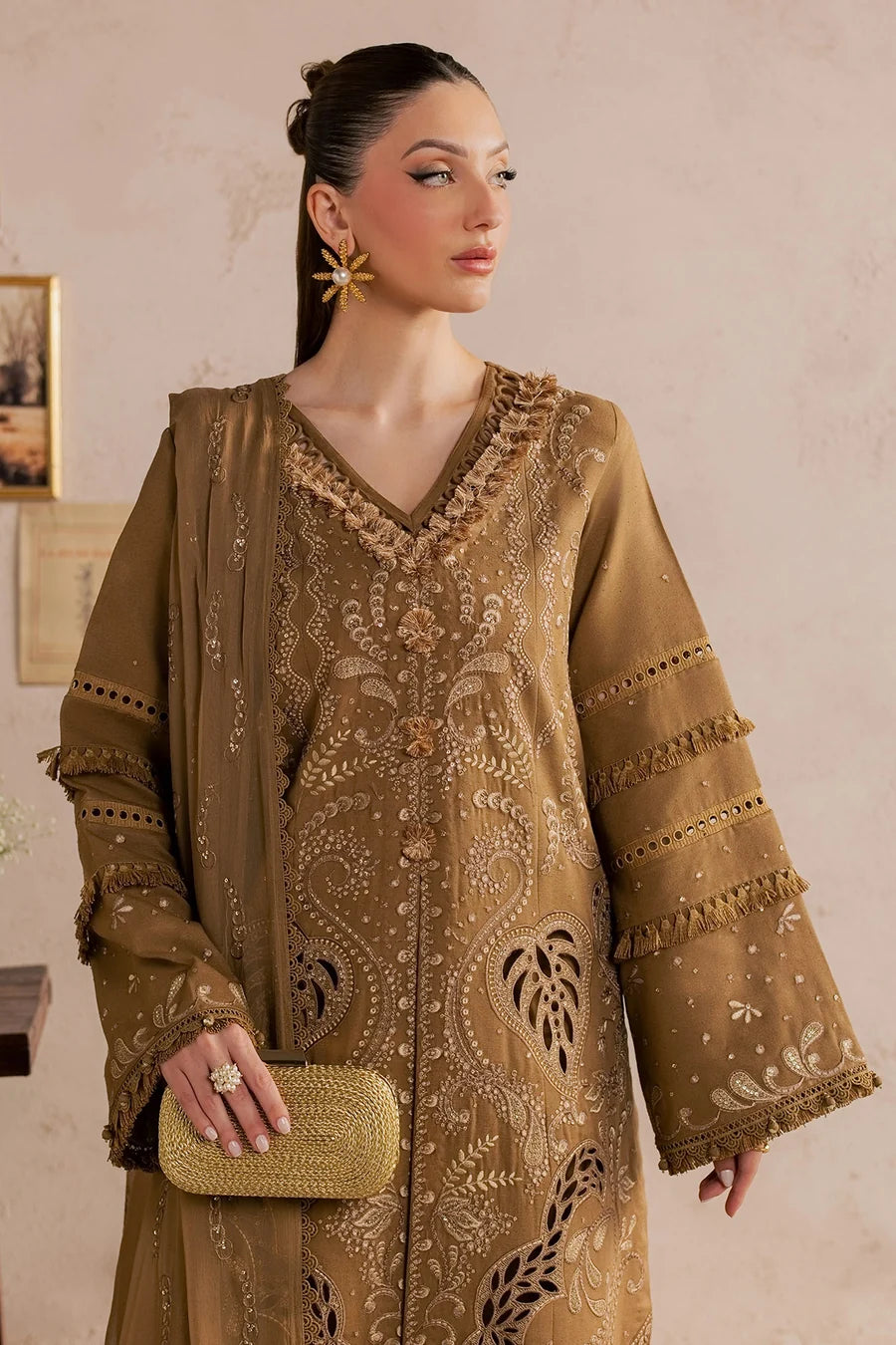 Nureh NE-270 – Luxury Embroidered Karandi 3 Piece Unstitched Suit | Chiffon Dupatta