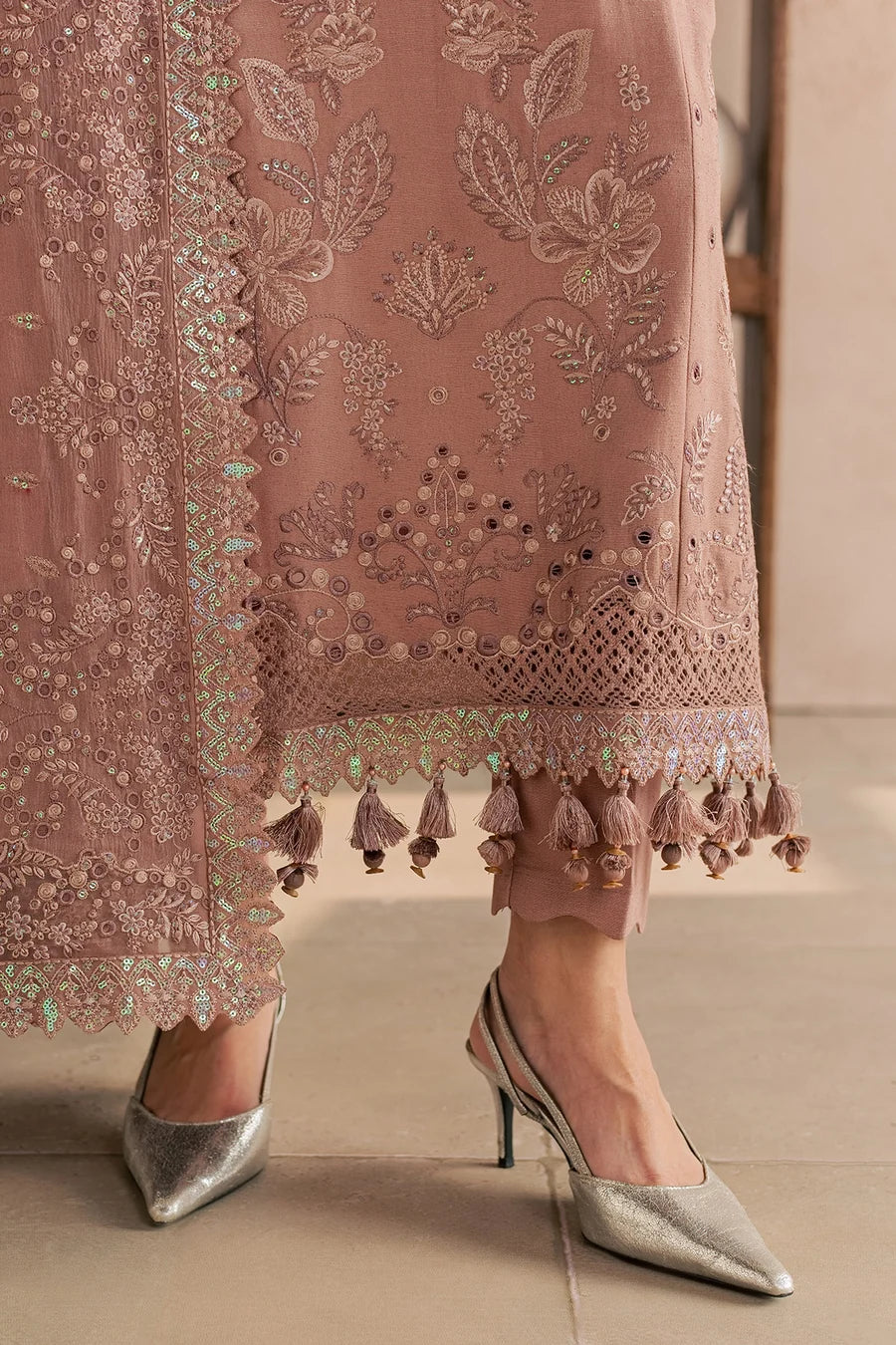 Nureh NE-273 – Luxury Embroidered Karandi 3 Piece Unstitched Suit | Chiffon Dupatta