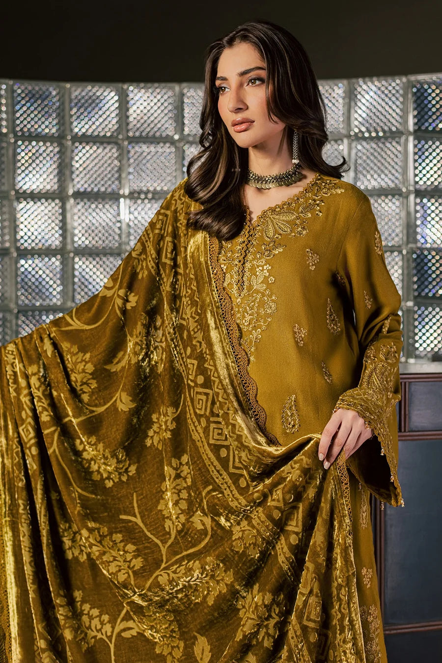 NE-283 | Nureh Exclusive Luxury Unstitched