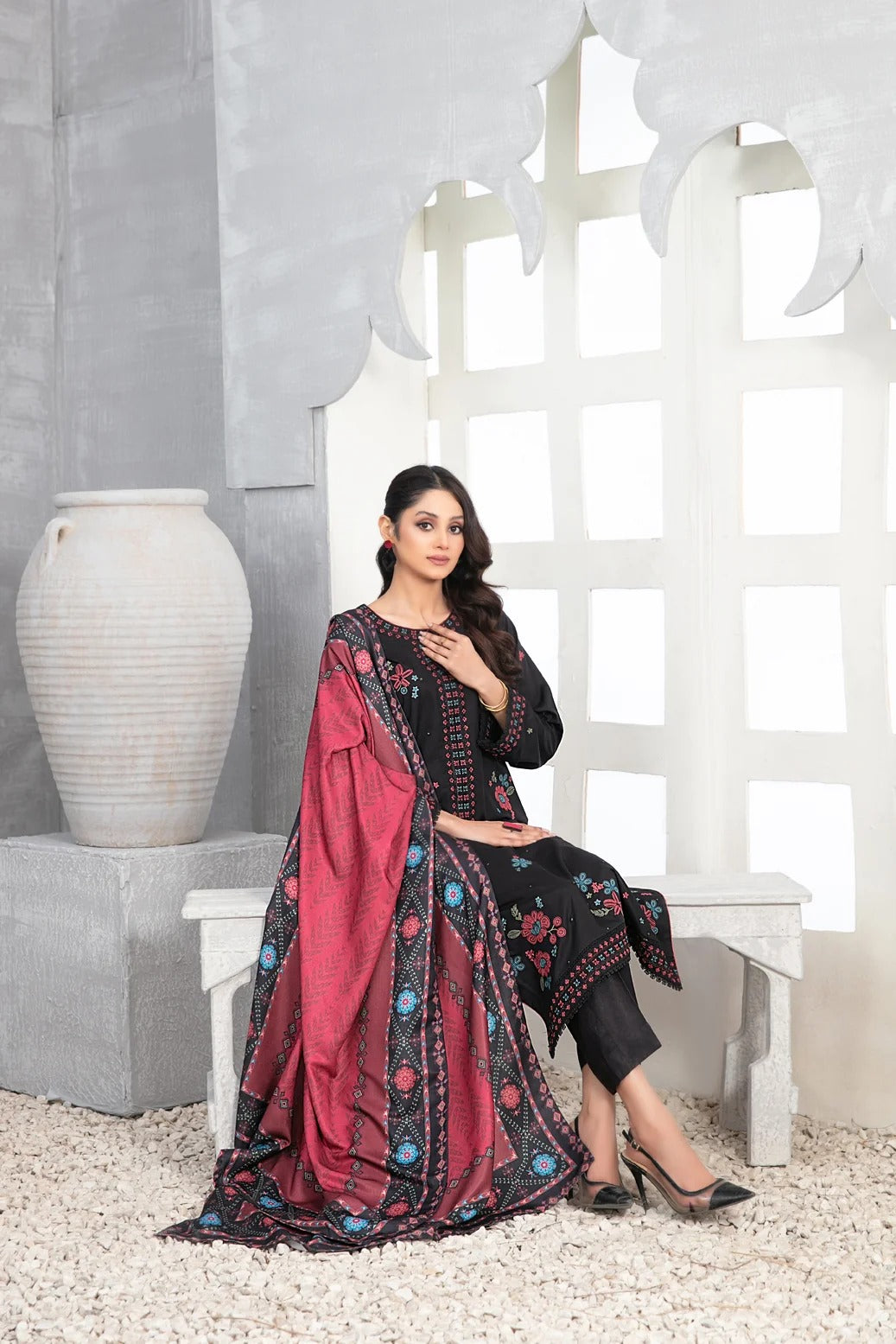 Tawakkal "Muhsina" Staple Linen 3-Piece Suit (D5489) - Black